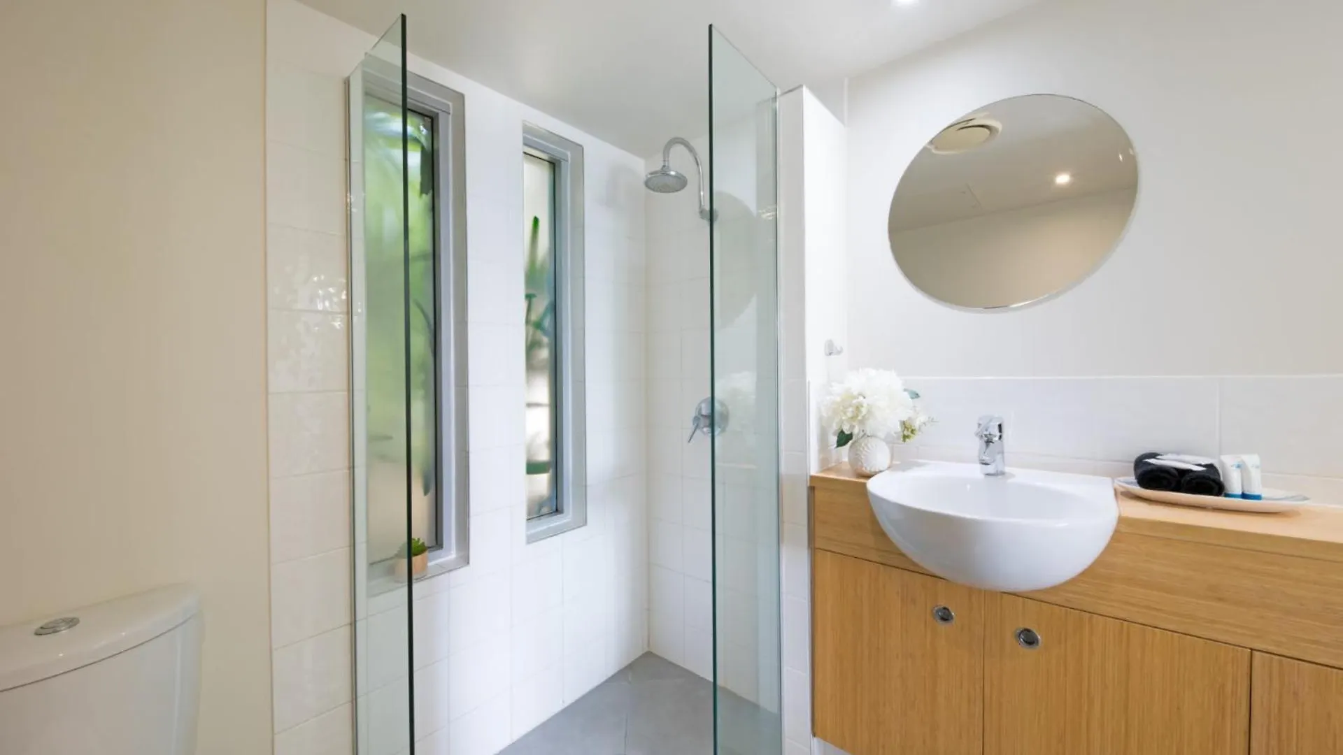Coastal Charm On Airlie Apartment Airlie Beach
